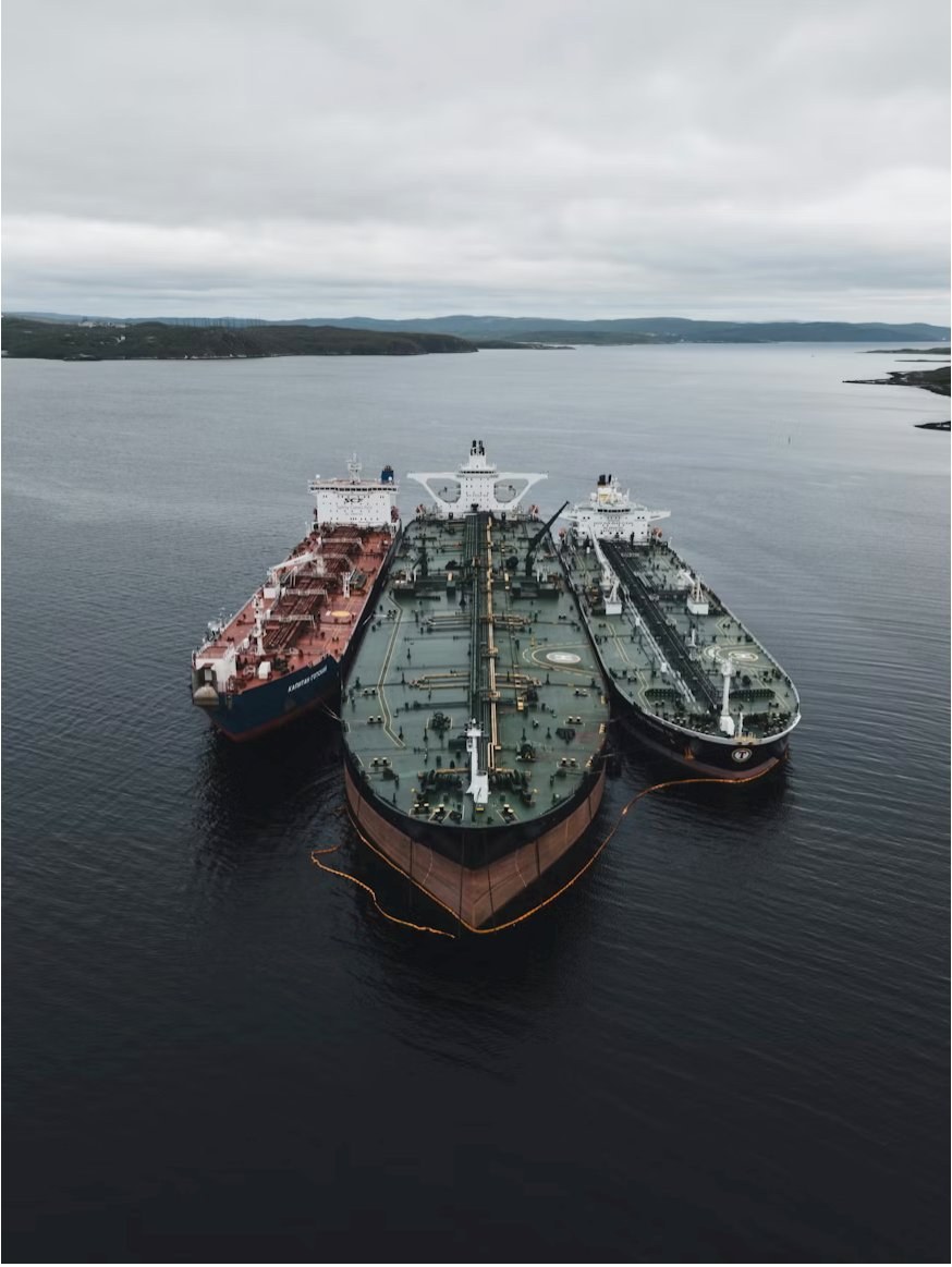 Ship-to-ship transfer operation